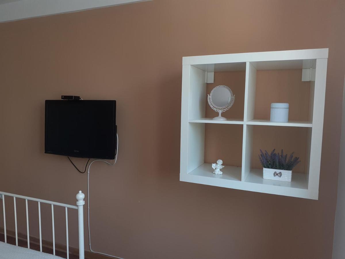Apartman Jovana Sremska Mitrovica Dış mekan fotoğraf