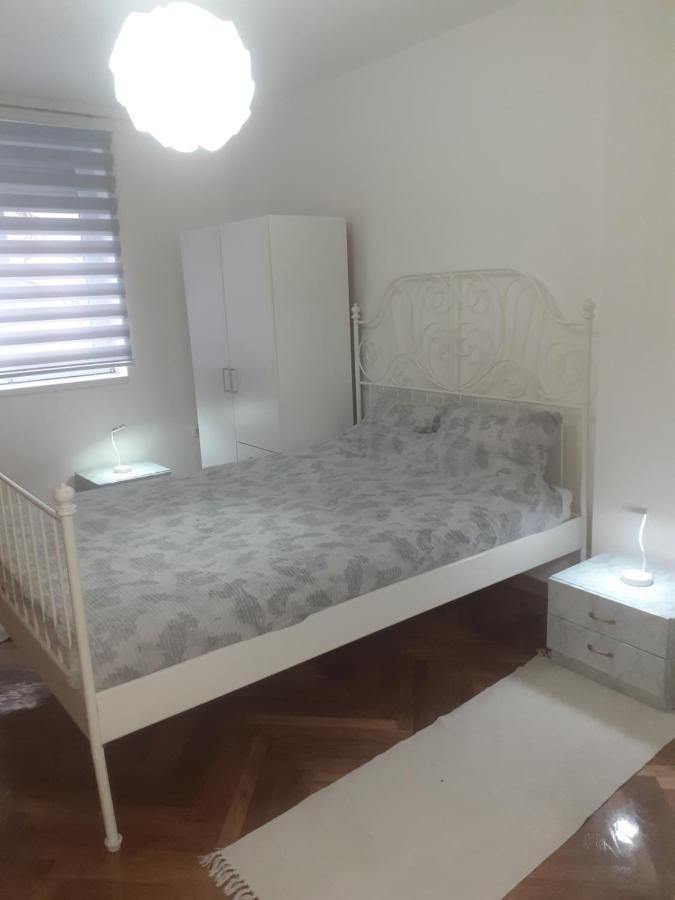Apartman Jovana Sremska Mitrovica Dış mekan fotoğraf